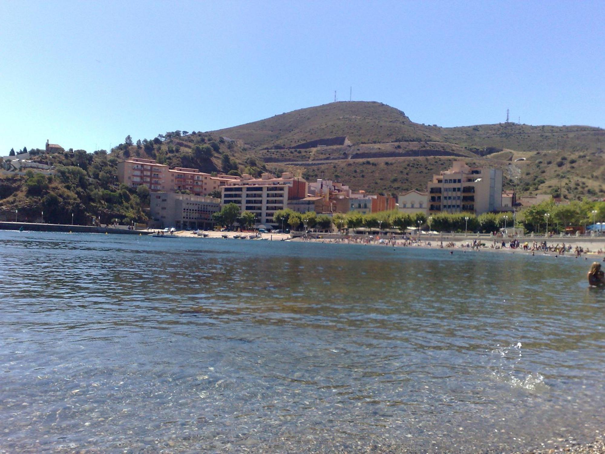 Hostal Juventus Hotel Portbou Exterior foto