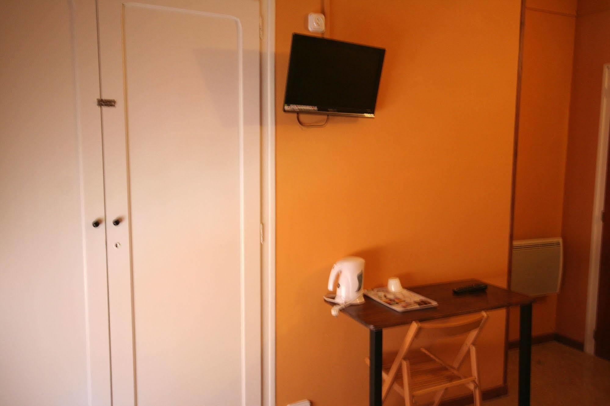 Hostal Juventus Portbou Exterior foto